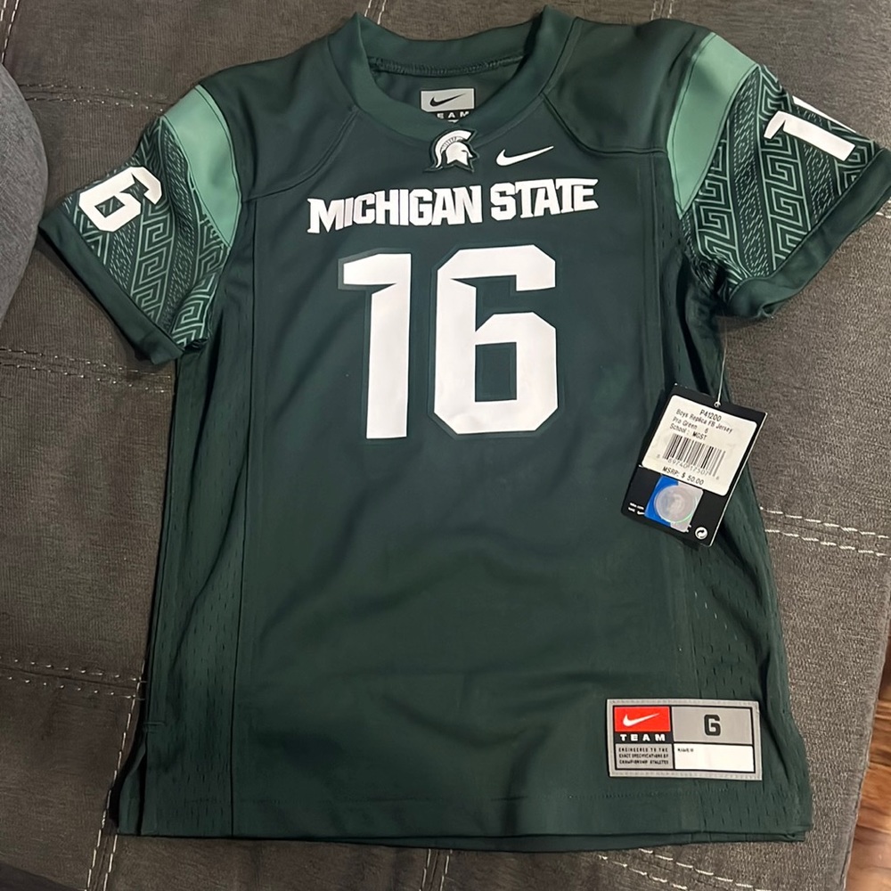 BRAND NEW Michigan State kid jersey size 6